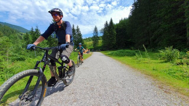 Almhof Family Mountainbike Tour