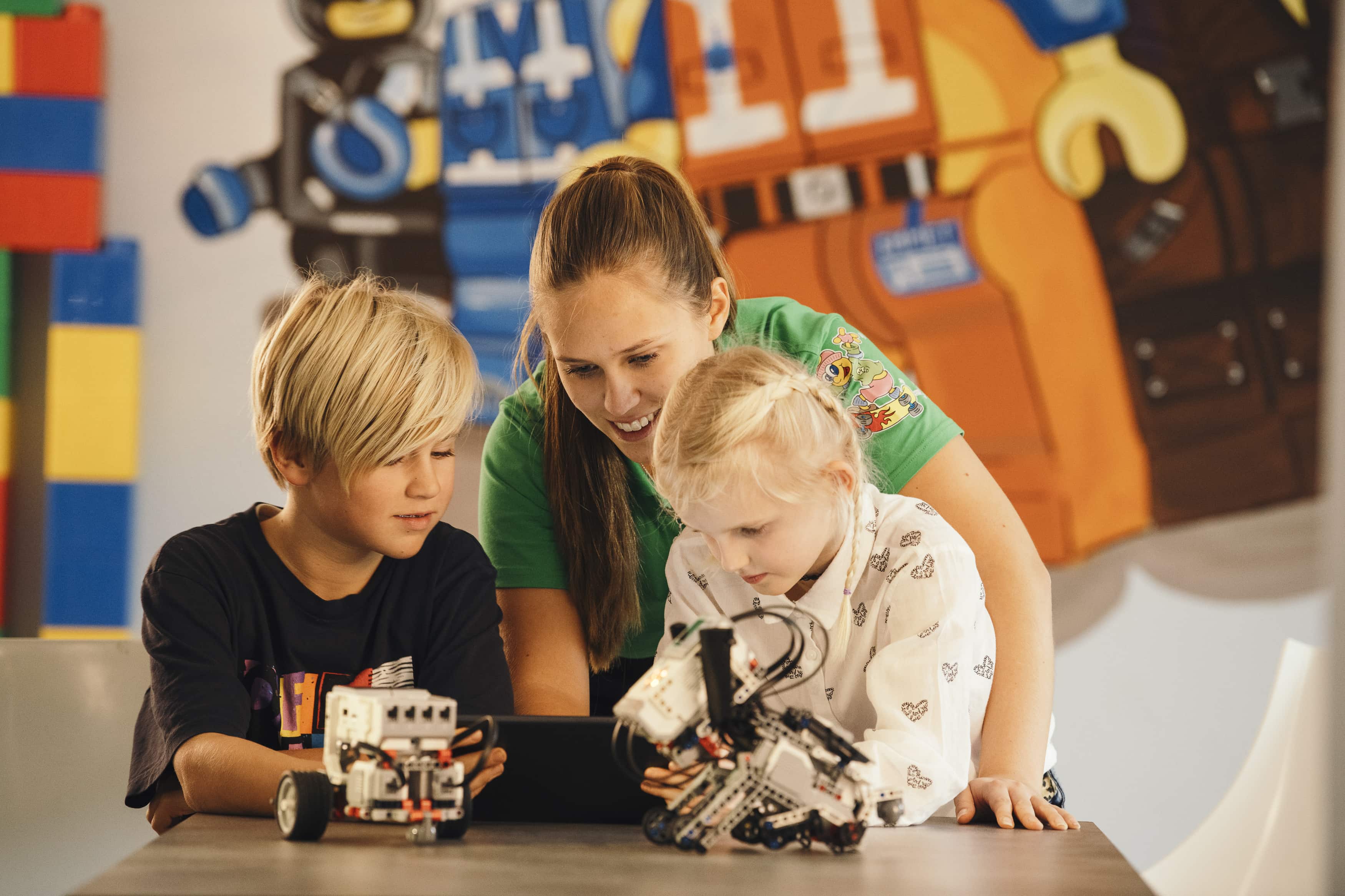 Was zeichnet uns aus – kurz, knapp, knackig! 4 Lego Education 8