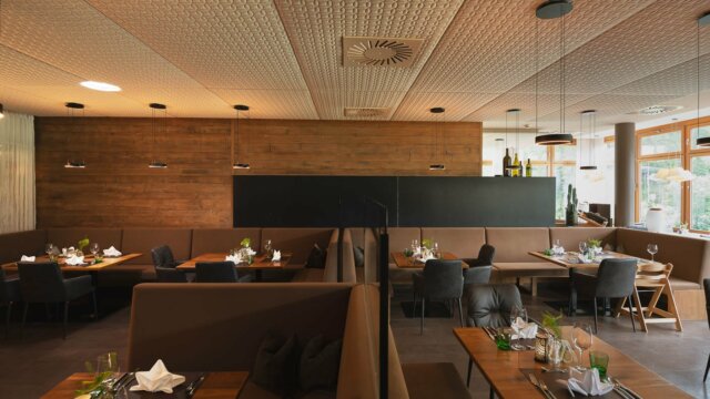 Restaurant 2