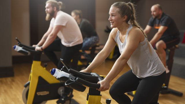 Fitness group cycling 3