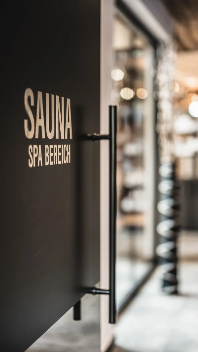 Eingang zur Sauna im Spa-Bereich