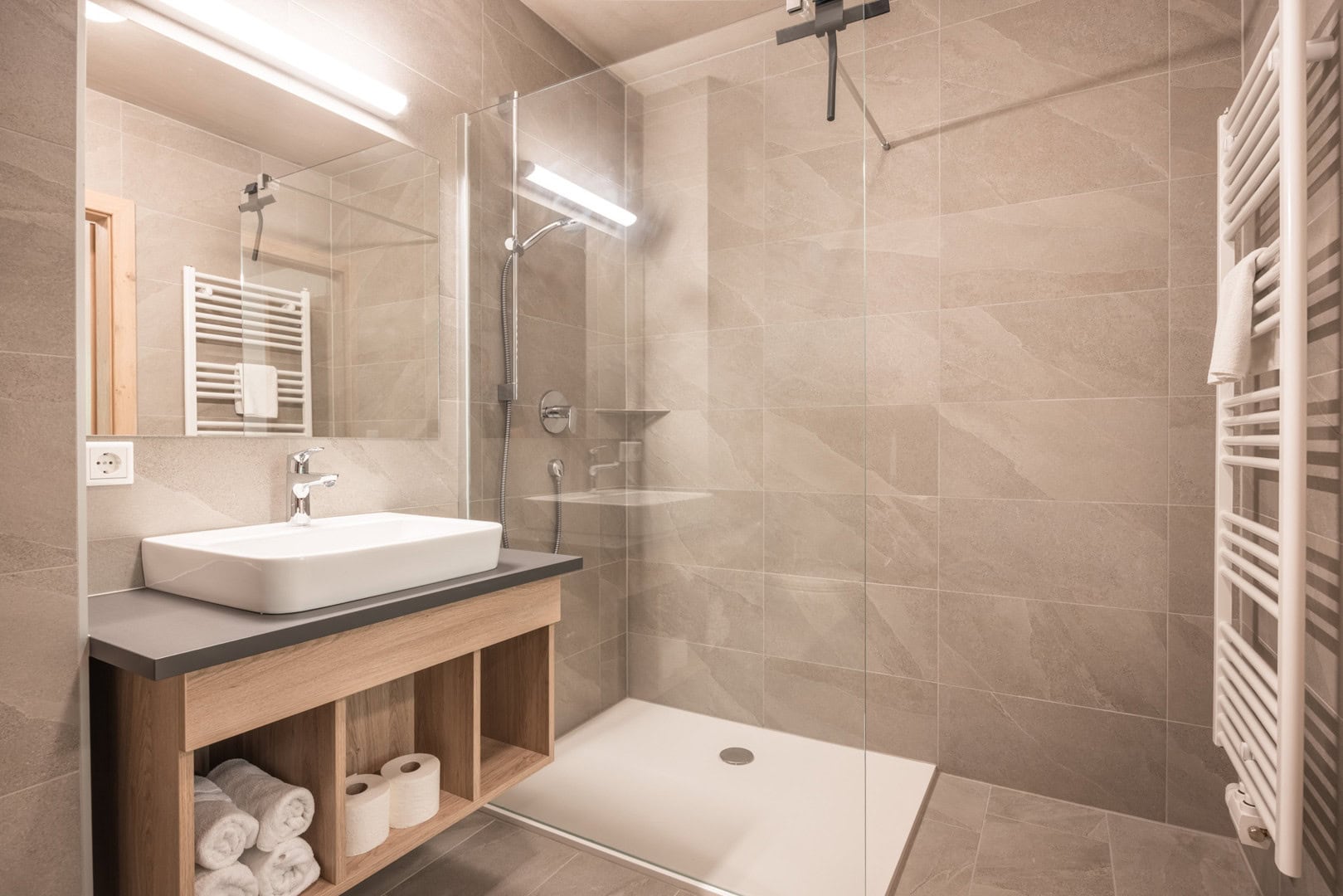 teamlodge almhof bad suite