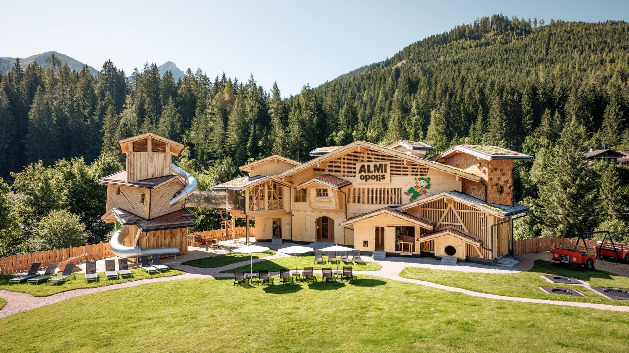 almhof family resort & spa ansicht almi opolis von terrasse
