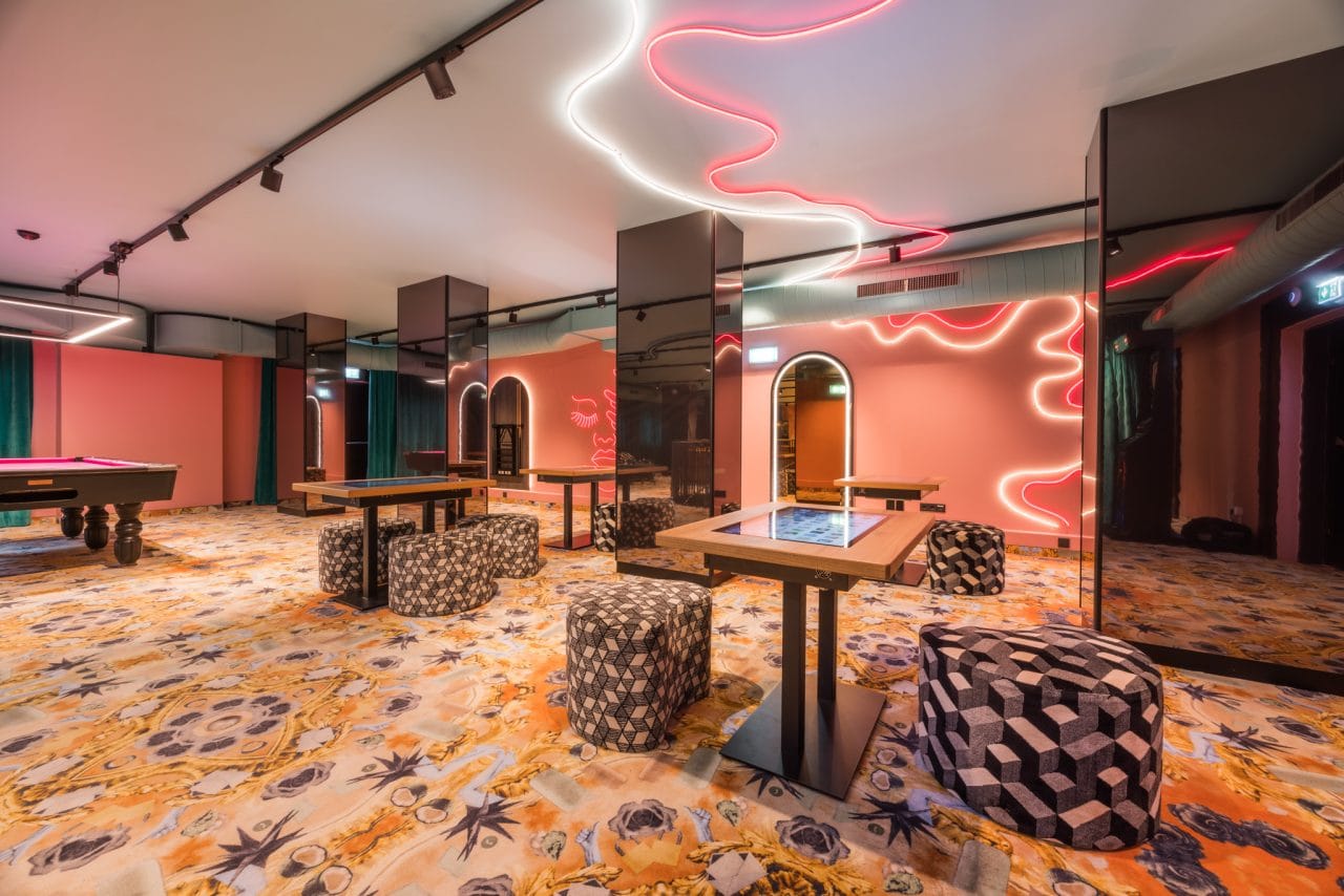 family entertainment center swifty ansicht spieltische und billiard